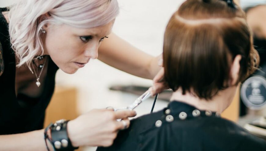 Studio M&W : Un Sanctuaire de Coiffure Haut de Gamme au Cœur du Vieux-Montréal